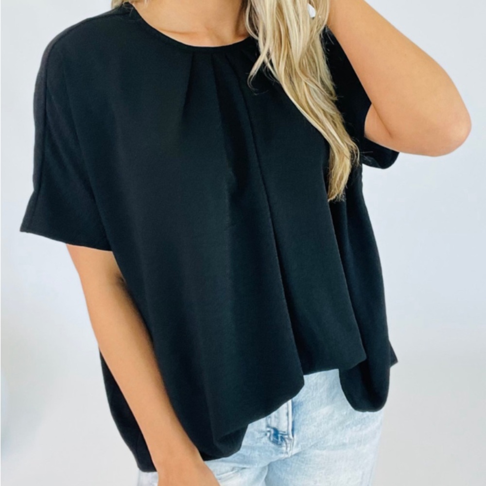 NWOT - GeeGee - Black Pleated Short Sleeve Top/ Blouse - Woman's Size 3XL